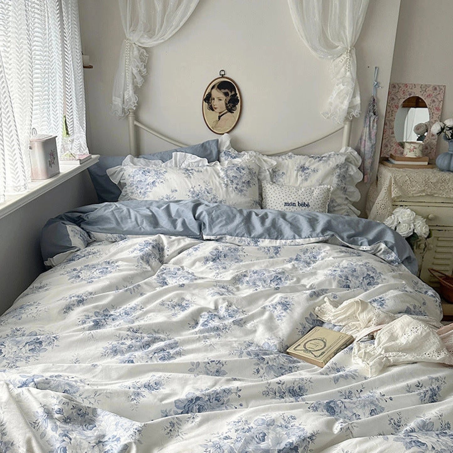 VibeCore Blue Florals Ruffled Duvet Cover Set Front View