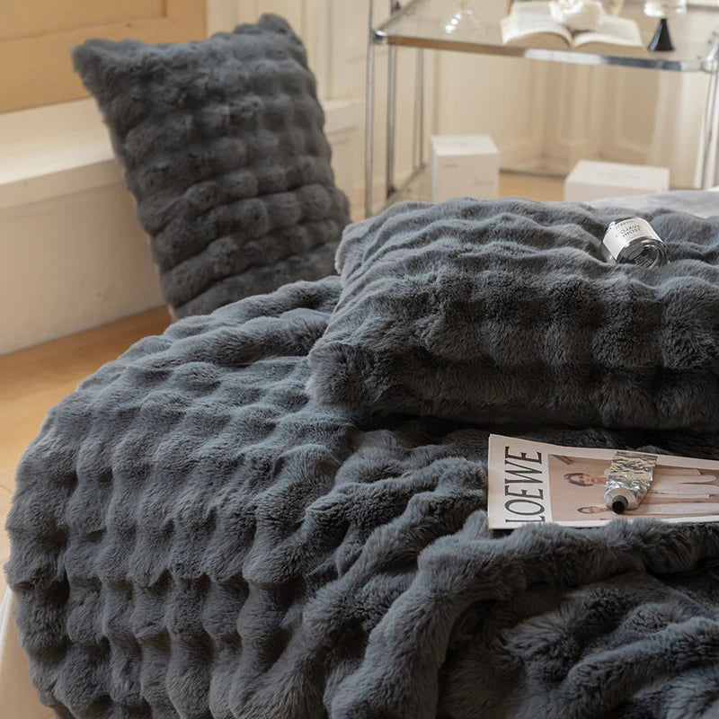 VibeCore Marshmallow Ultra Plush Blanket Black Close Up, demonstrating it's ultra soft and tufted design.