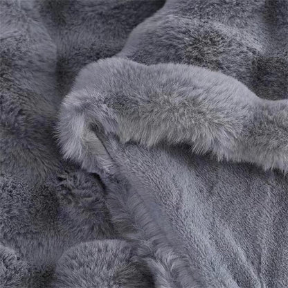 VibeCore Marshmallow Ultra Plush Blanket Gray Ultra Close Up, demonstrating the thick and soft material.
